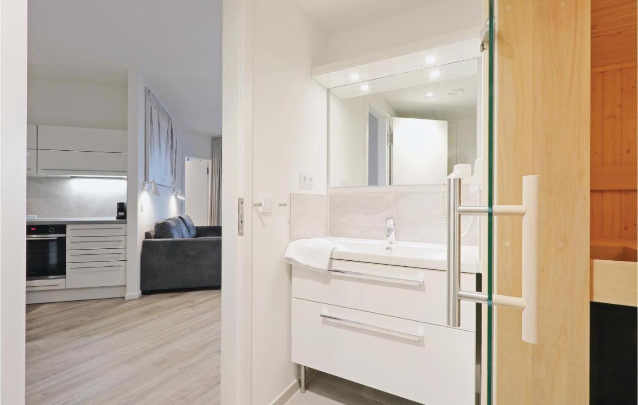 Stunning Apartment In Luebeck Travemuende With Wifi Екстериор снимка